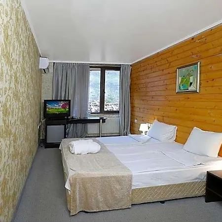 Select Hotel