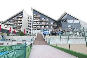 Select Hotel