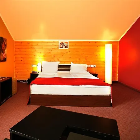 Select Hotel 4*